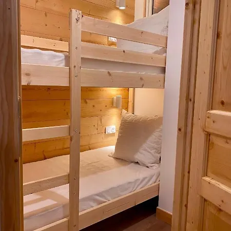 4 A 5 Personnes Au Pied Des Pistes *